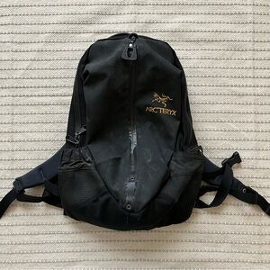Vintage Arcteryx Arro 22 backpack